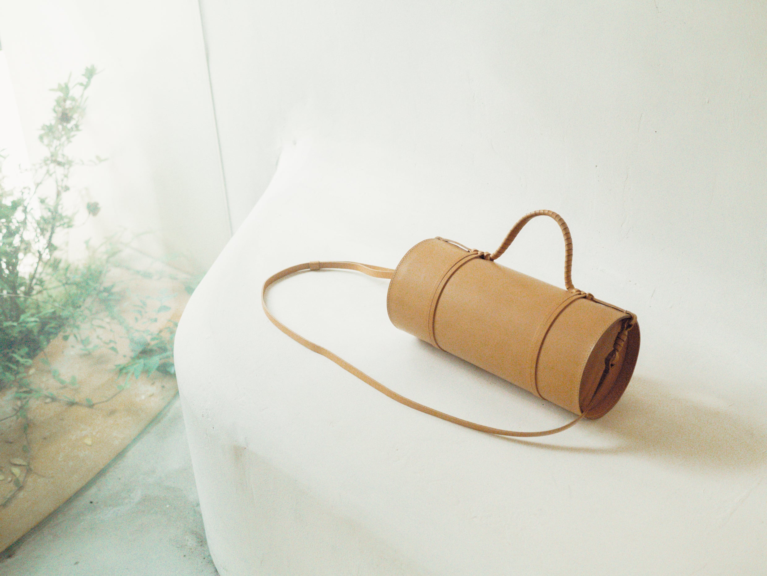 Kamaro'an  Woven Lid Bag in Natural Vegetable Tanned Leather
