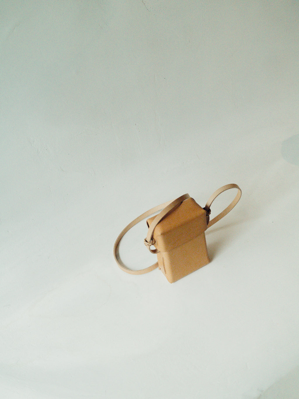 Woven Camera Pouch in Natural - Tempo