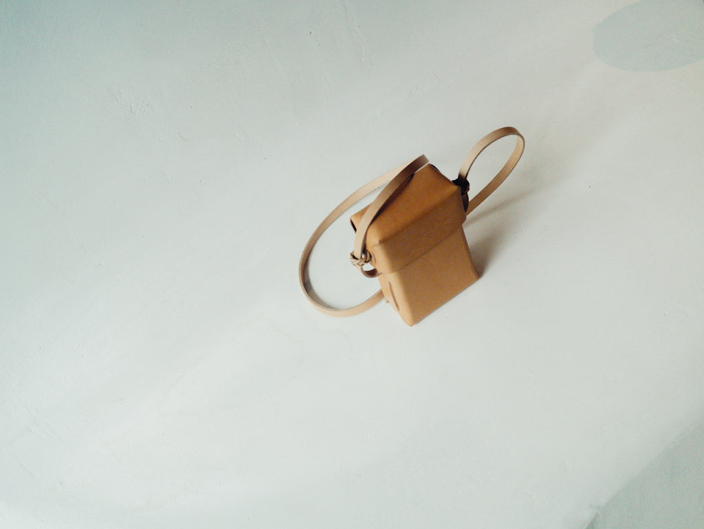 Woven Camera Pouch in Natural - Tempo