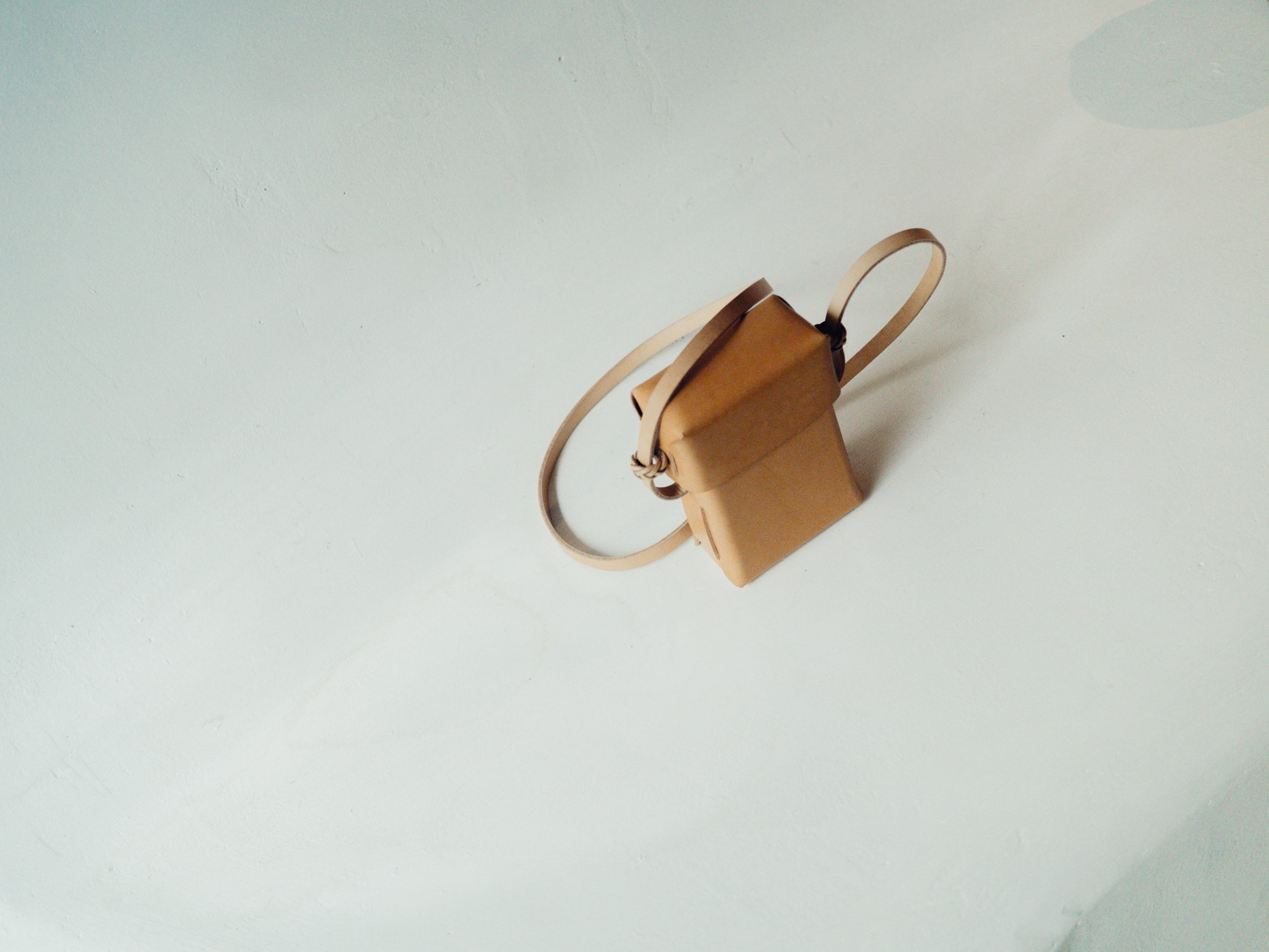 Woven Camera Pouch in Natural - Tempo