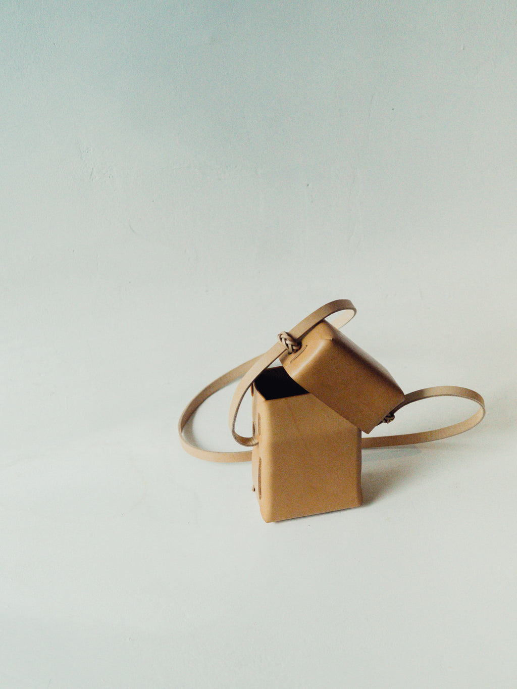 Woven Camera Pouch in Natural - Tempo