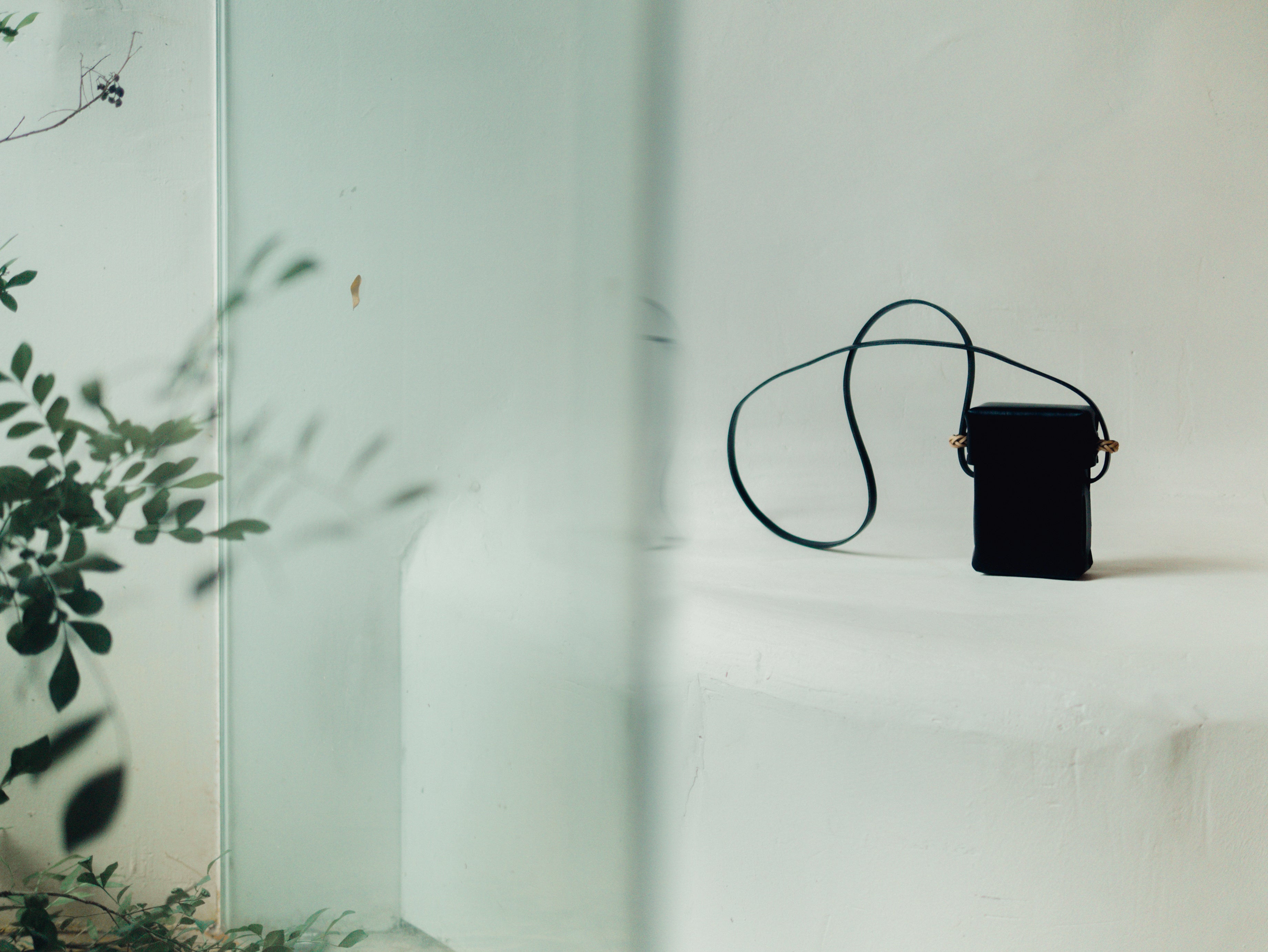 Woven Camera Pouch in Black - Tempo