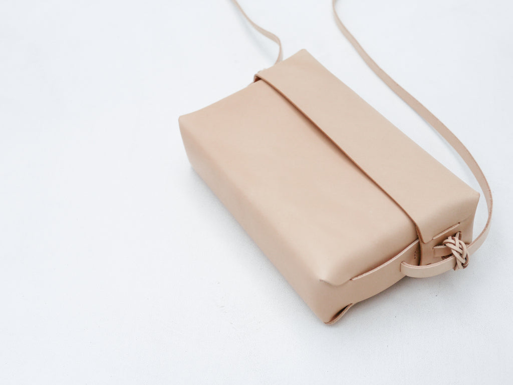 Woven Lid Bag in Natural - Tempo