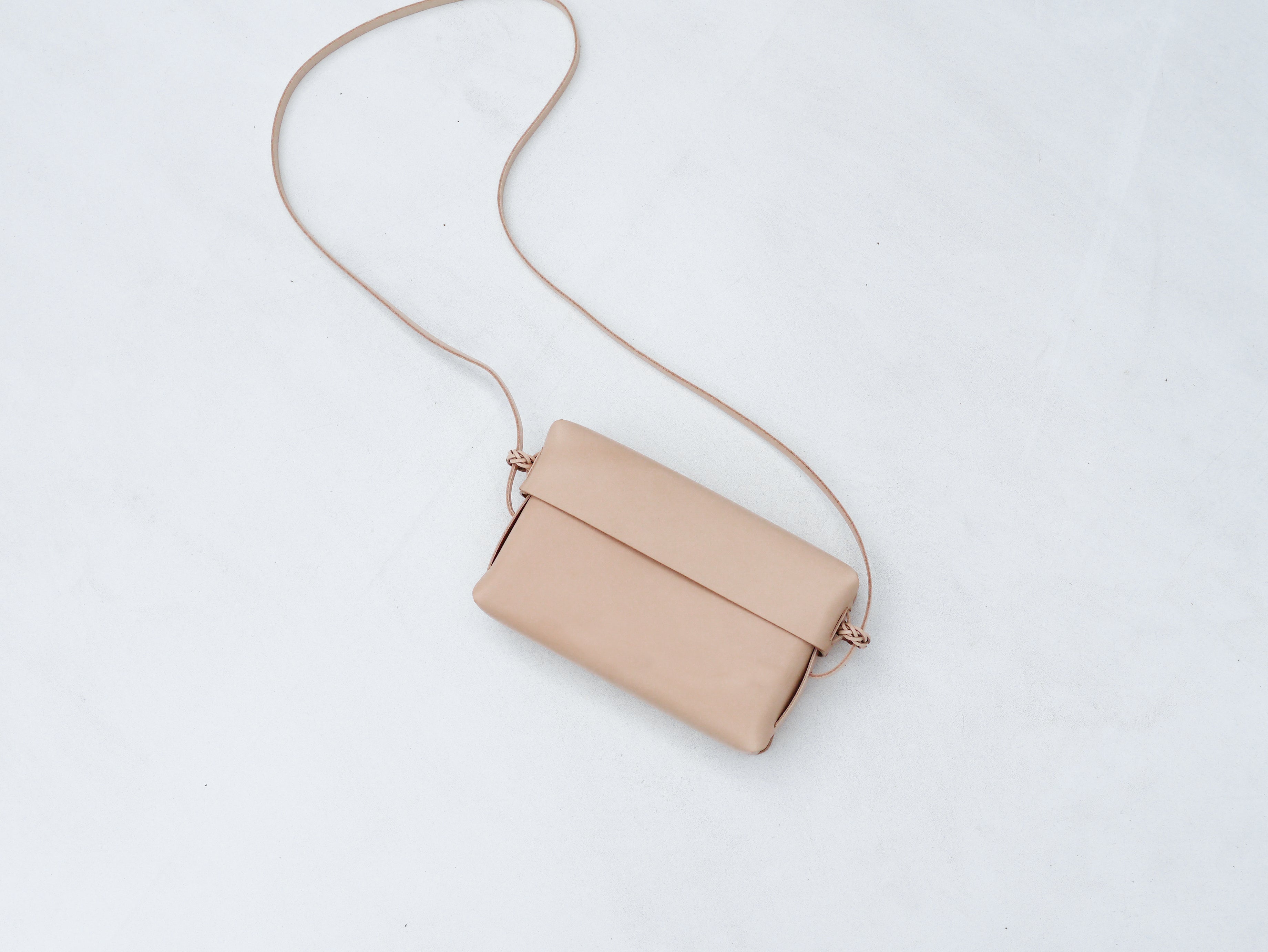 Woven Lid Bag in Natural - Tempo