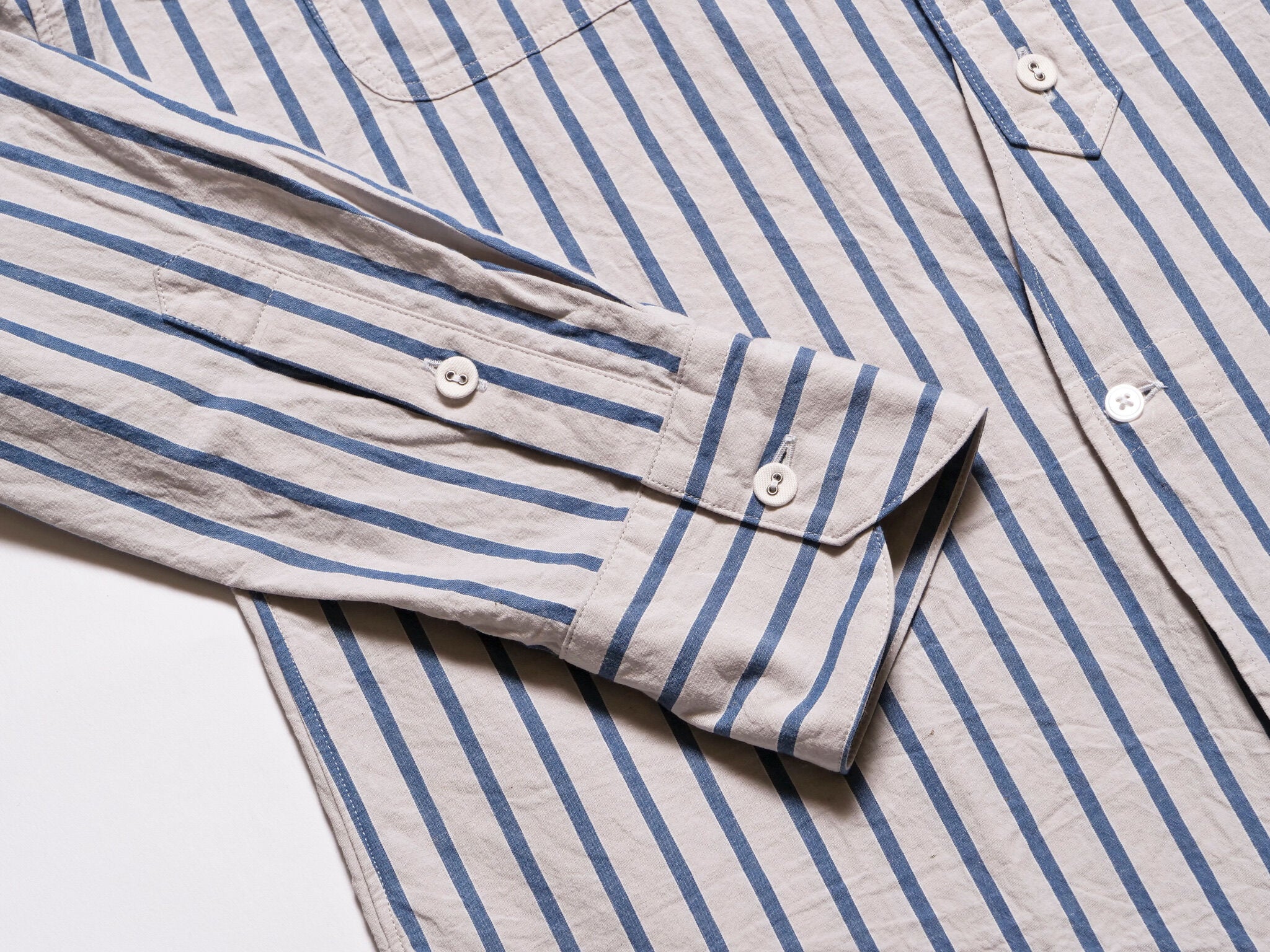 "Livingstone" Cotton Linen Ramie Shirt in Light Grey x Blue - Tempo