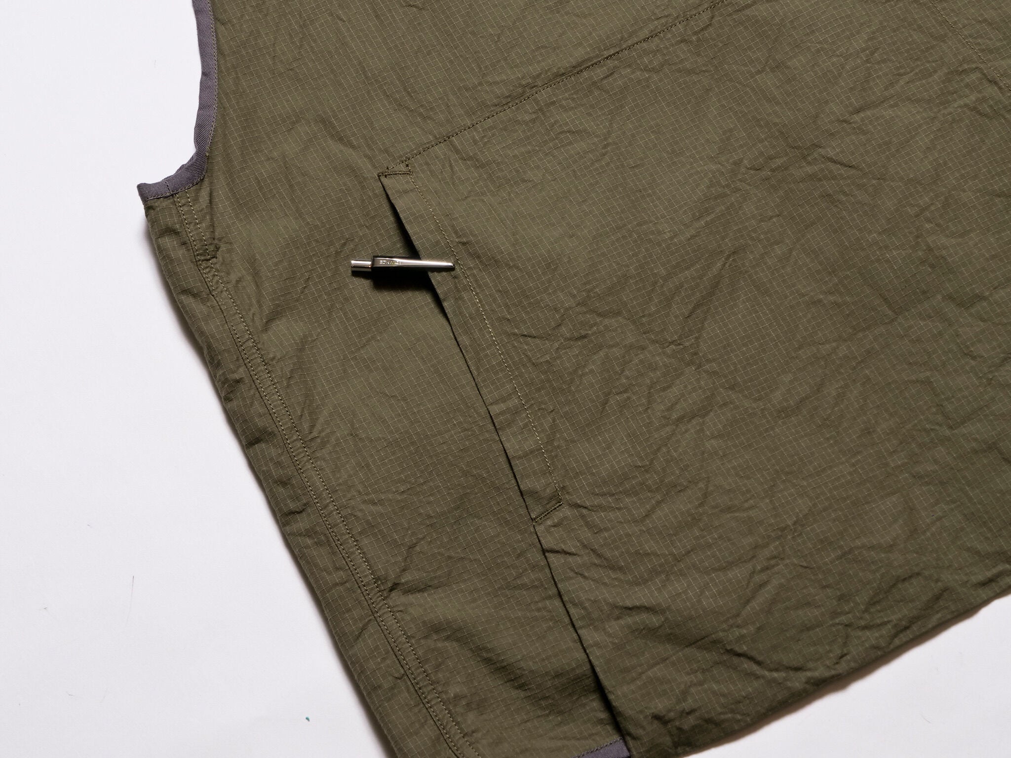 "Bernard III" Cotton Ripstop Vest in Olive Green - Tempo