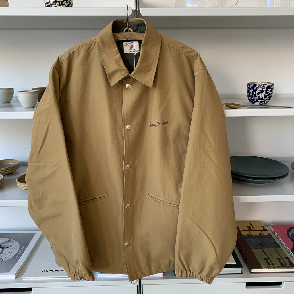 Classic Logo Warm Up Jacket in Beige - Tempo