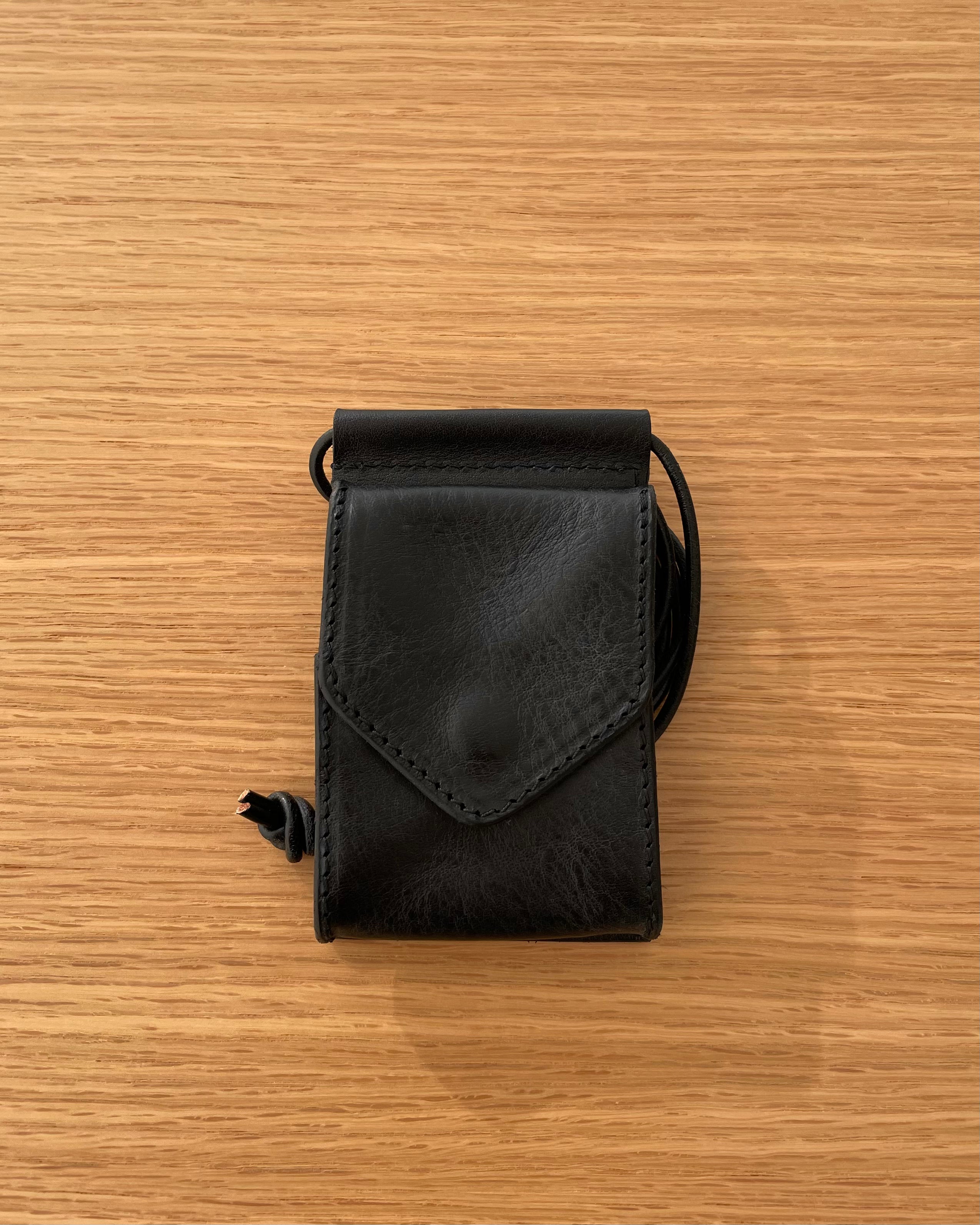 Hang Wallet in Black