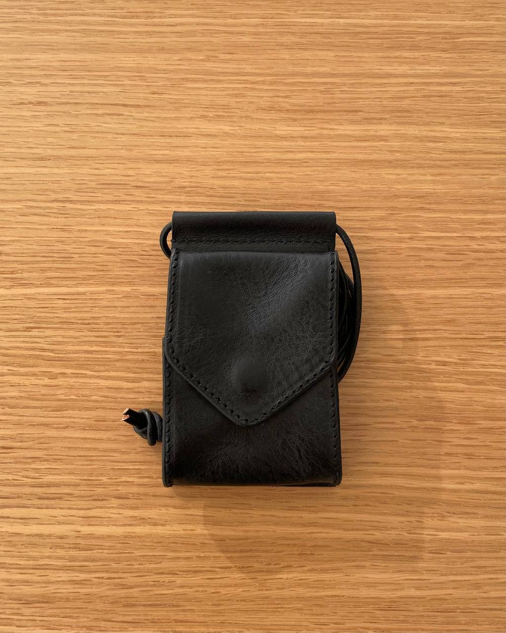 Hang Wallet in Black - Tempo