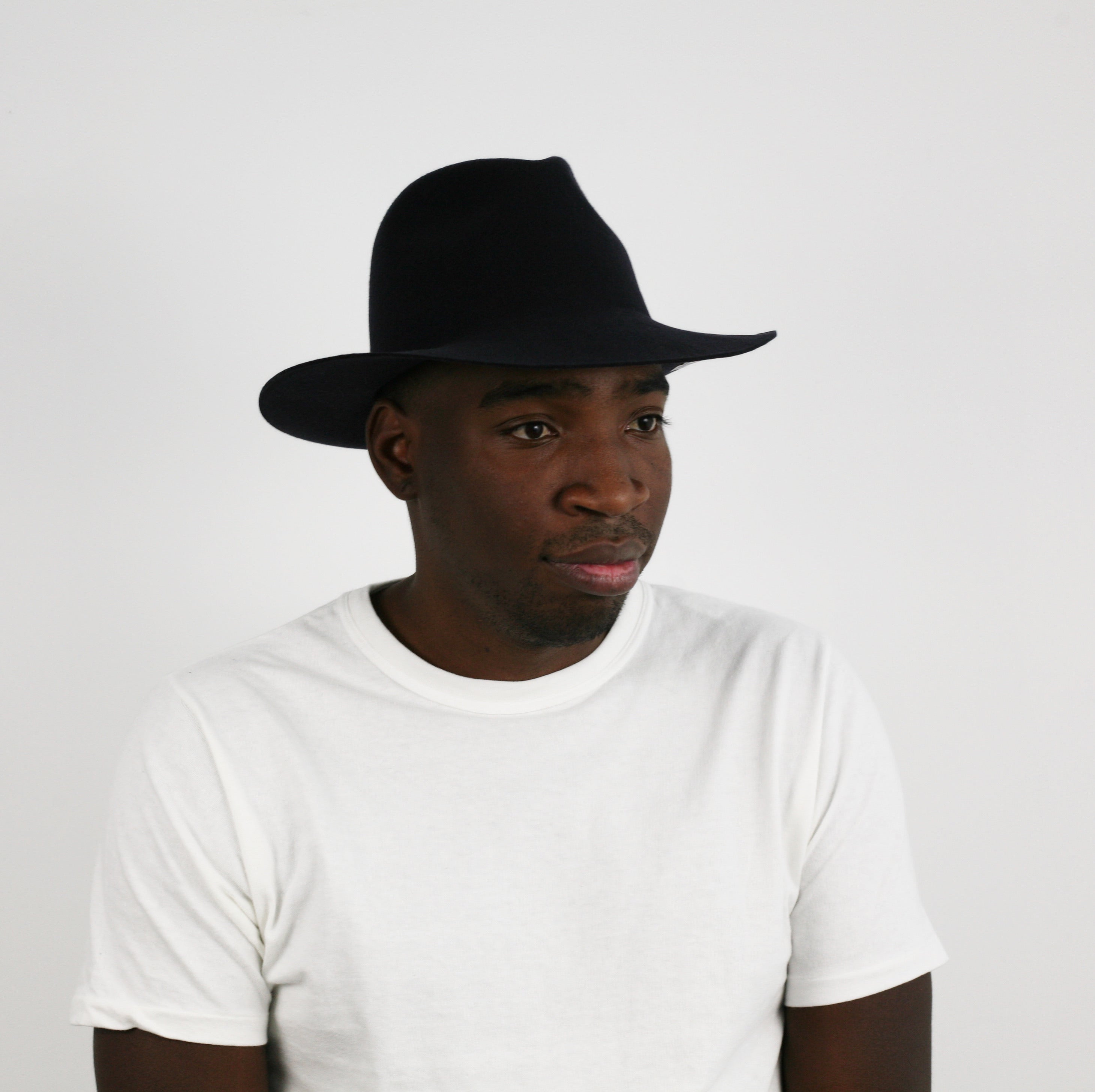 Travelers Hat in Navy Merino Wool Felt - Tempo