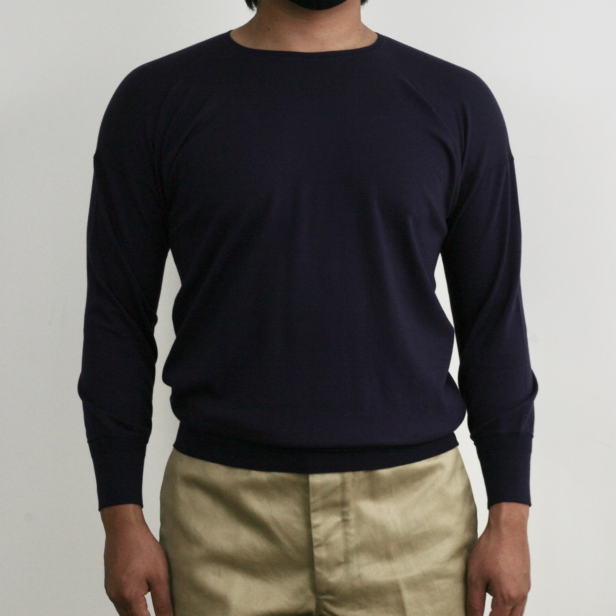 US004 Crew Neck Long Sleeve in Navy - Tempo