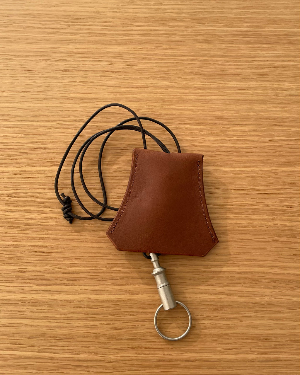 Key Neck Holder in Brown - Tempo