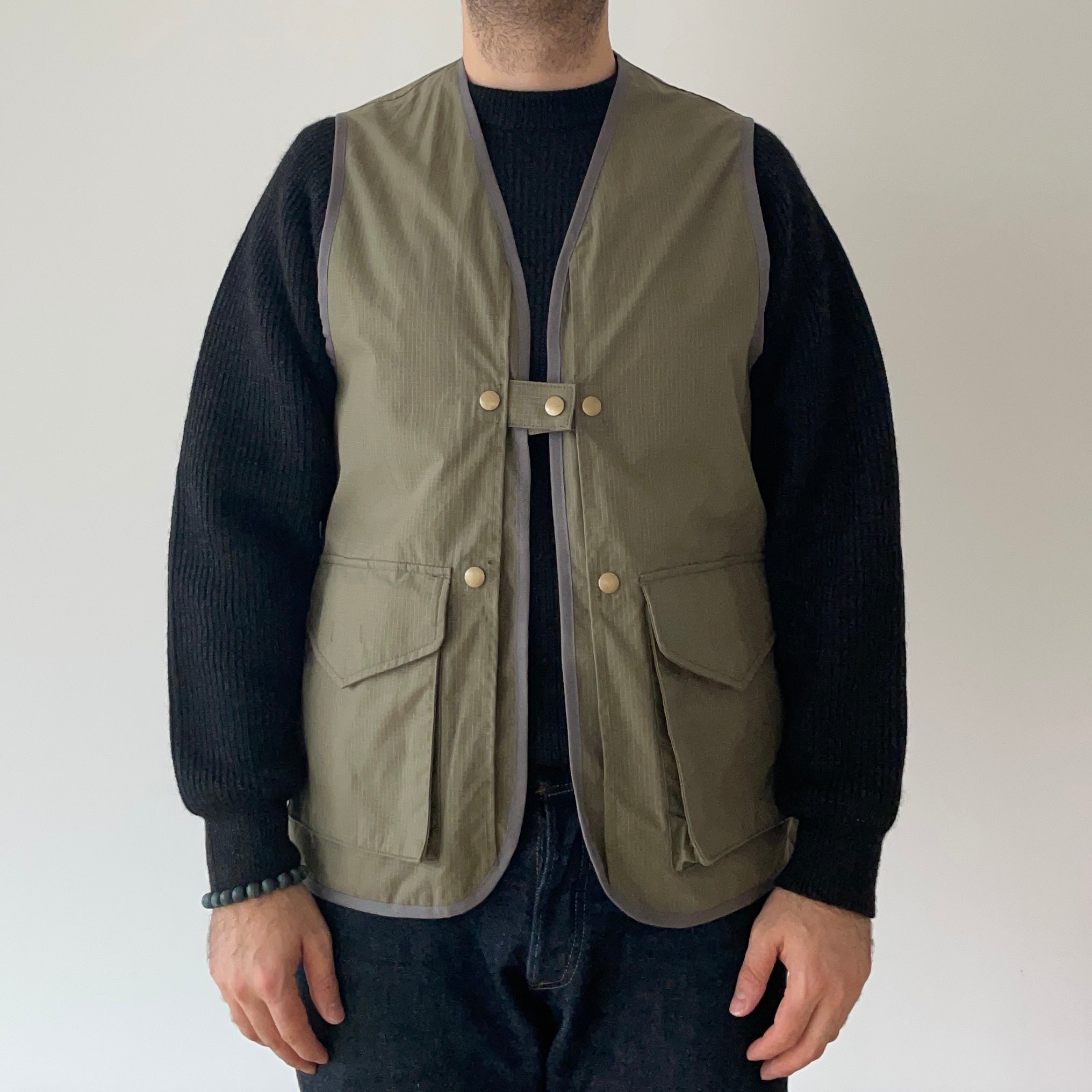 "Bernard III" Cotton Ripstop Vest in Olive Green - Tempo