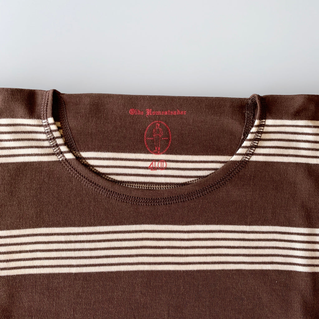 US004 Crew Neck Long Sleeve in Chestnut x Écru - Tempo