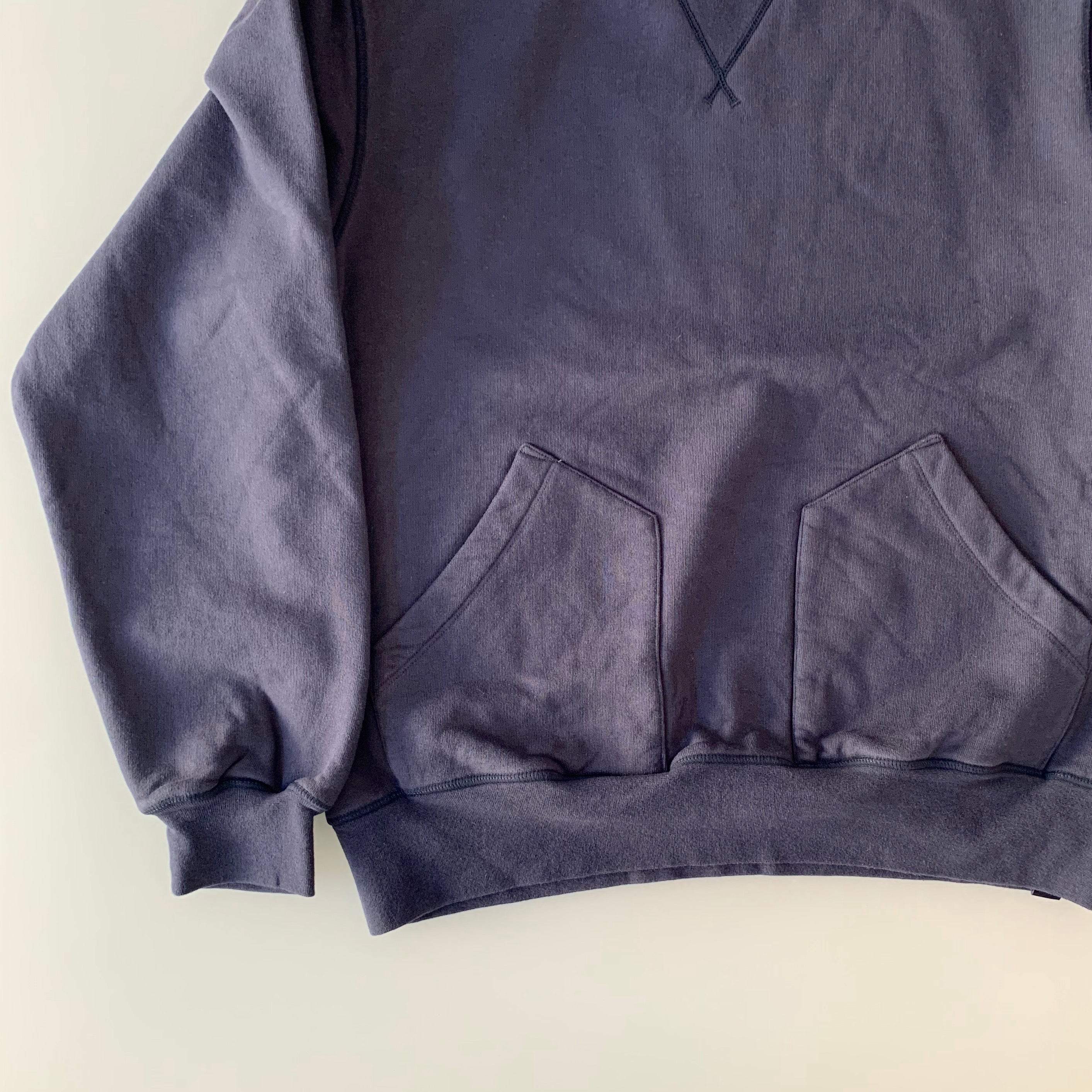 Hooded Sweatshirt in Navy - Tempo