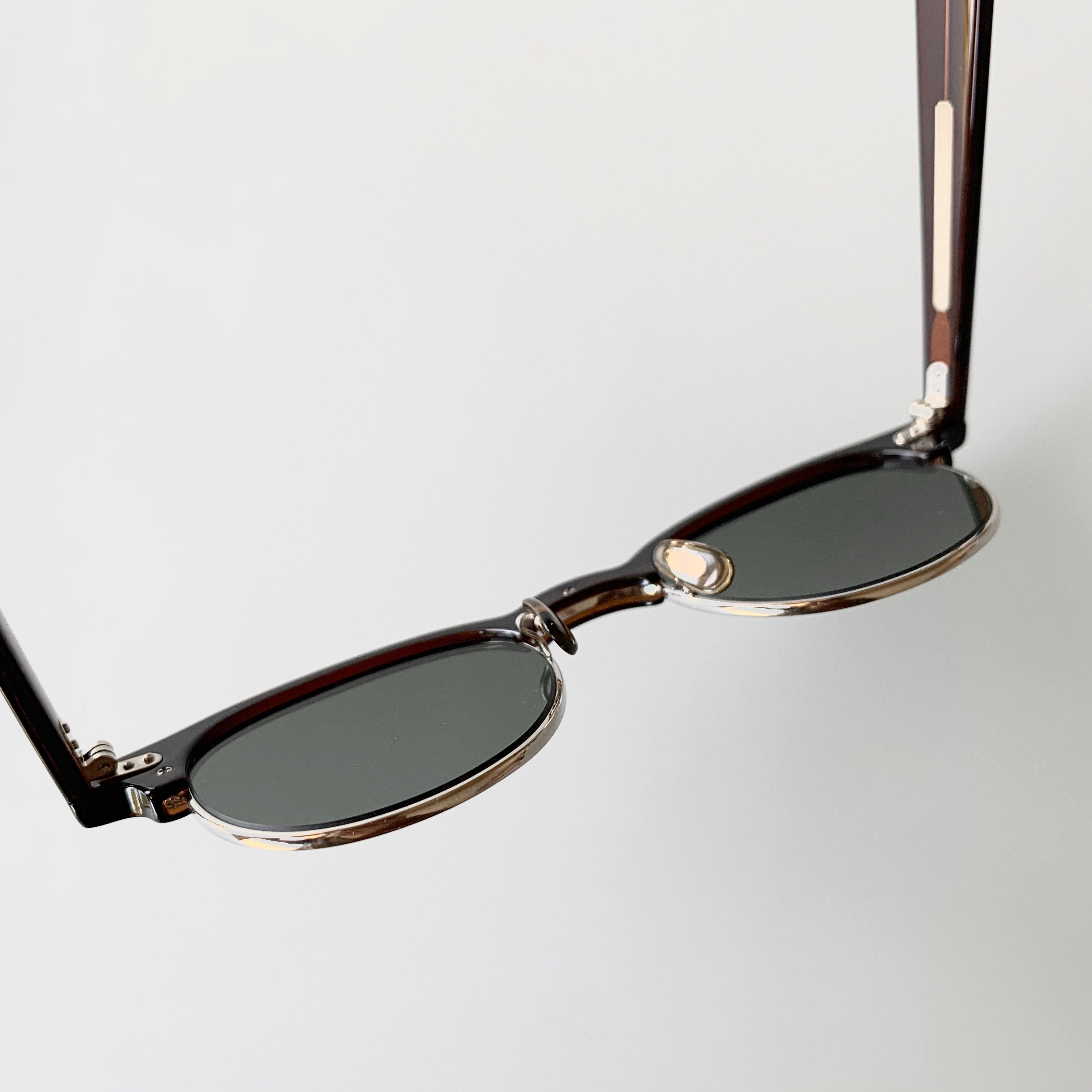 Henry in Silver x Cognac Cellulose Acetate