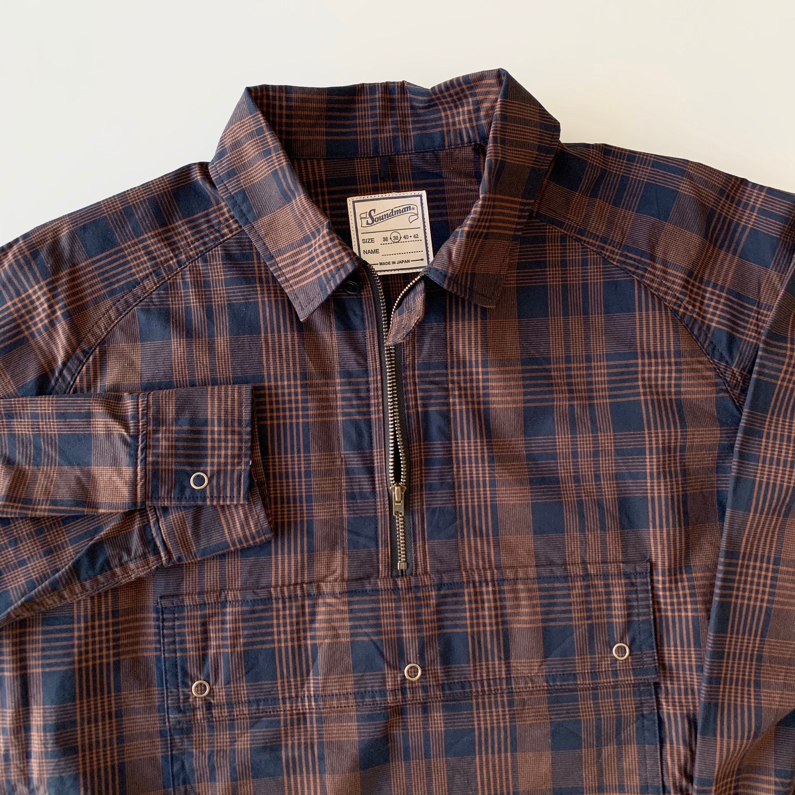 "Jackson" High Density Cotton Anorak Shirt in Navy x Brown - Tempo