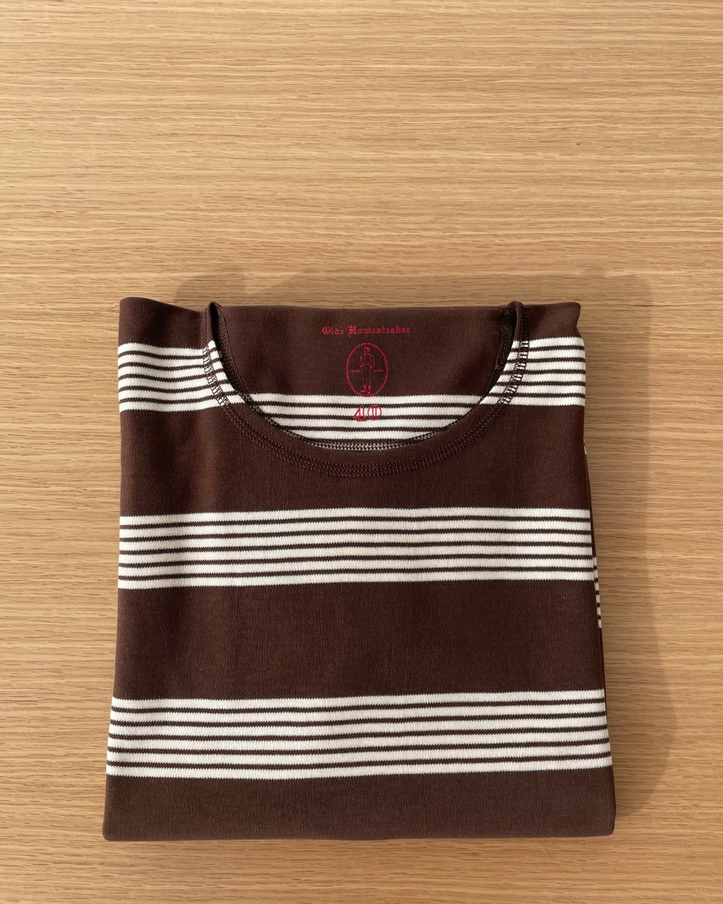 US004 Crew Neck Long Sleeve in Chestnut x Écru - Tempo