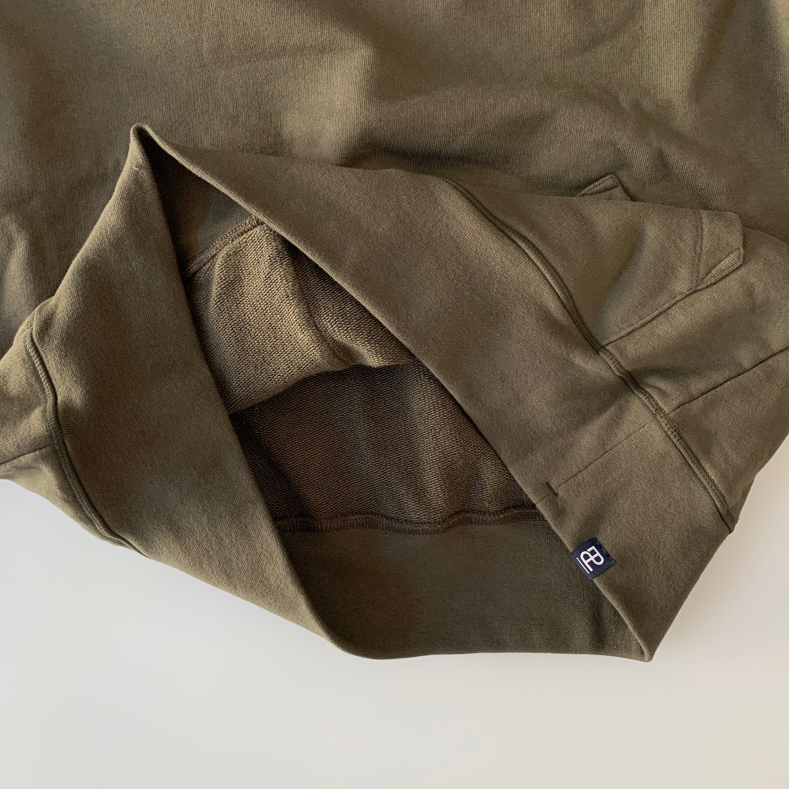 Hooded Sweatshirt in Olive - Tempo