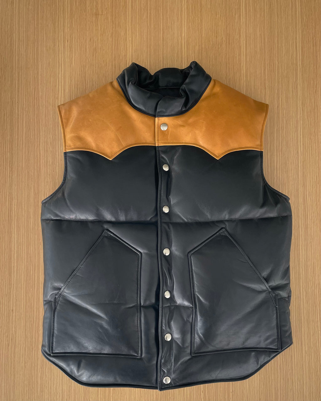 Old Toy Vest (SC) Caramel - Pony & Tea-Core Horsehide - Tempo