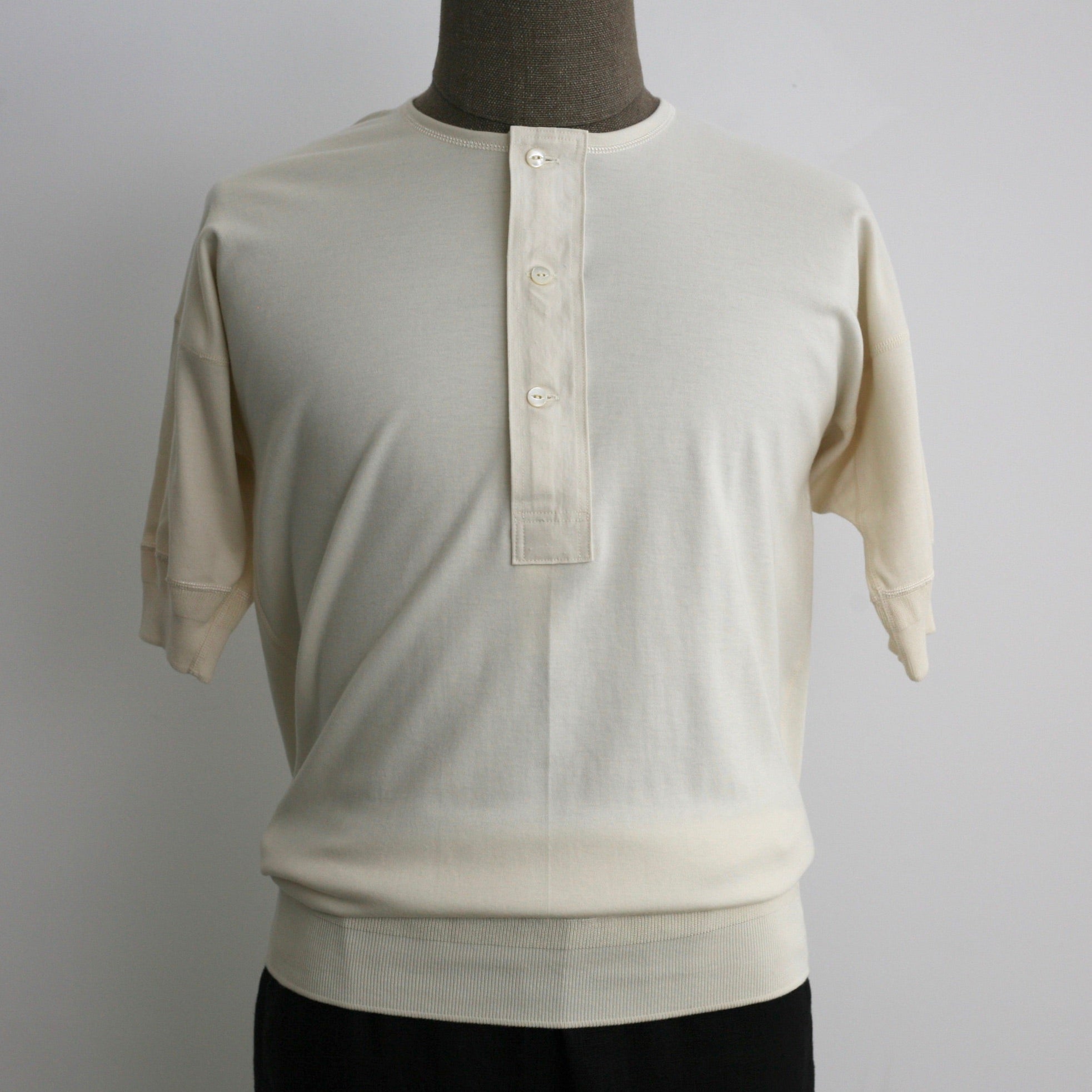 US002 Henley Neck Short Sleeve in Ivory - Tempo