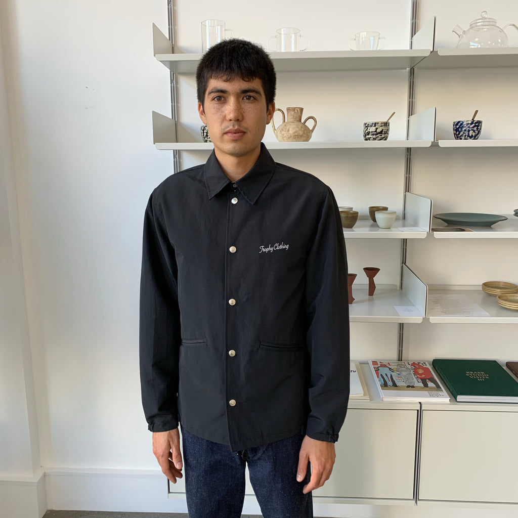 Classic Logo Warm Up Jacket in Black - Tempo