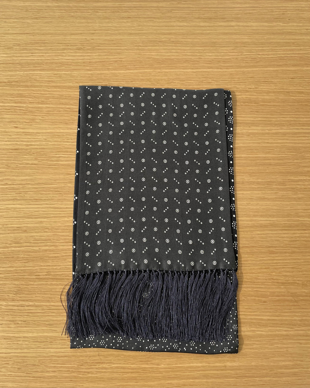 Silk Calico Fringe Stall in Graphite - Tempo